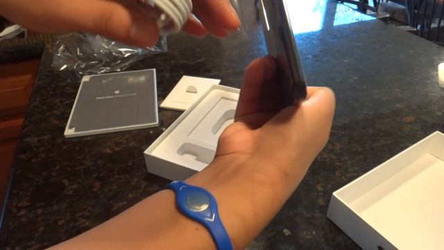 Apple iPad Mini LTE (Verizon) / iPad Mini Smart Cover: Unboxing смотреть онлайн