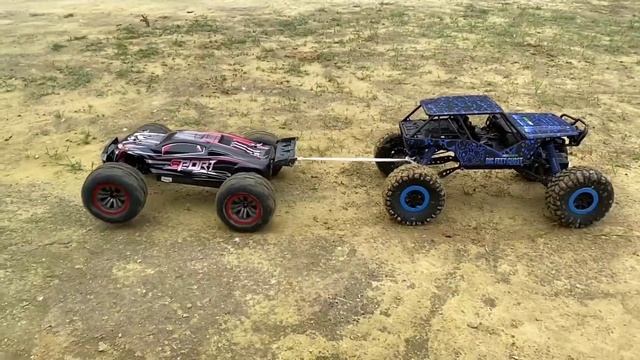 XLF X03 RC CAR vs Bigfoot Rock Crawler | XLF X- 03 A RC CAR | High Speed RC Car смотреть онлайн