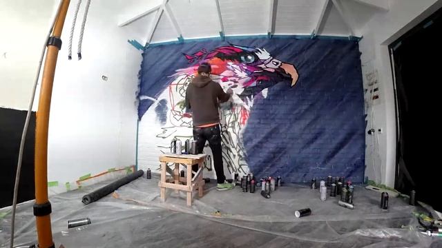 Рисую орла баллончиками на стене. Крым смотреть онлайн