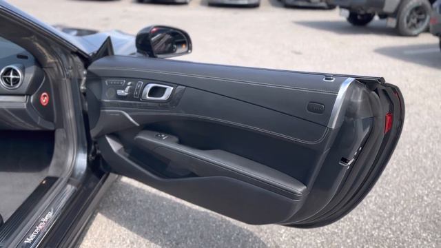 2016 Mercedes-Benz SL 550 смотреть онлайн