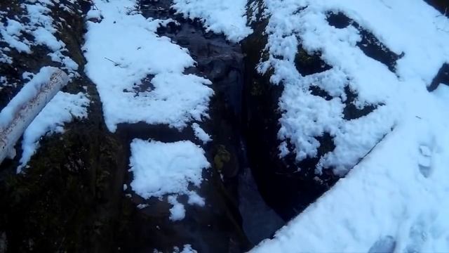 Ржавый УАЗ Покрасил баллончиком. Оцените результат. Лето Зимой в Горячем Ключе смотреть онлайн