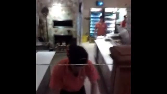 Giovanni's pizza throw смотреть онлайн