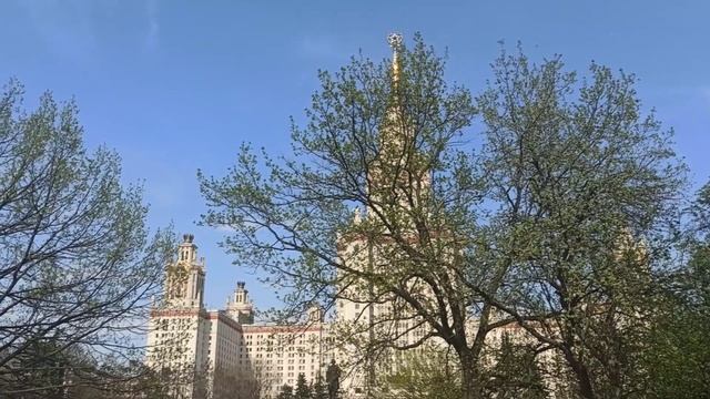 Москва.Апрель.Территория Университета. смотреть онлайн