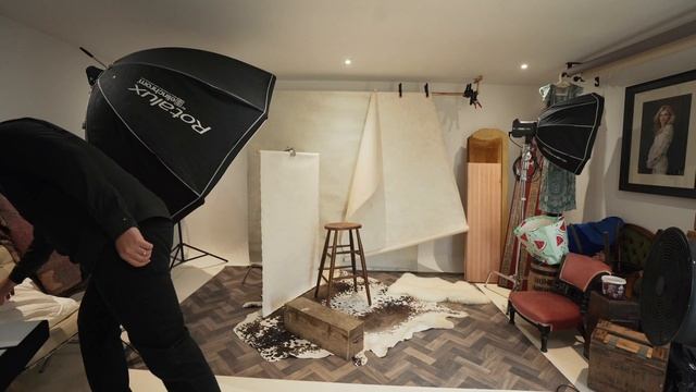 Medium Format Studio Portrait Photo Shoot | Aesthetic Set Build | Fujifilm GFX 50S смотреть онлайн