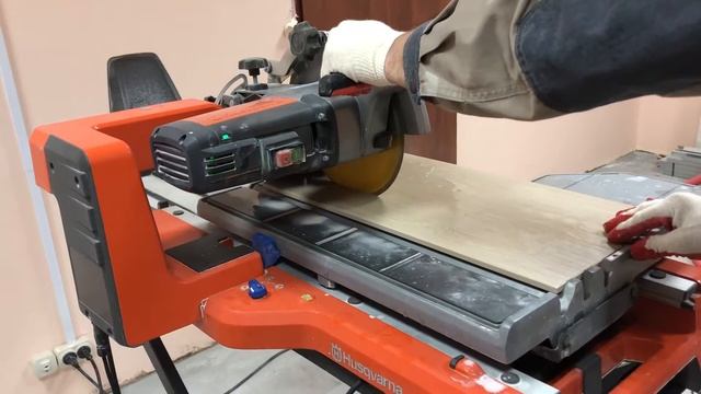 Резка керамогранита Керама Мараци , Kerama Marazzi .