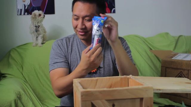 Man Crates' Retro Gamer Crate Unboxing смотреть онлайн