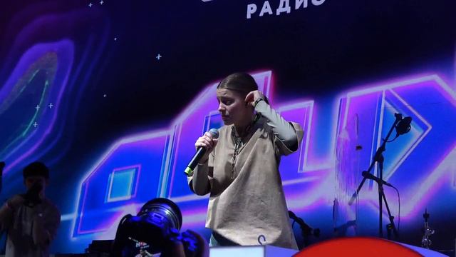 Ксения Минаева(#НовоеРадиоДвиж,Депо Три вокзала,24.11.2023) смотреть онлайн