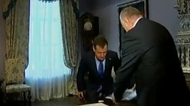 Медведев и Жириновский обсудили социальные инициативы ЛДПР и работу Госдумы смотреть онлайн