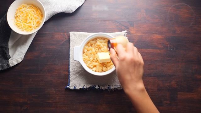 5-Minutes Microwave Mac and Cheese смотреть онлайн