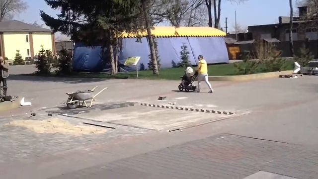 РЕМОНТ В ПАРКЕ ПОСЛЕ ДОРОГОСТОЯЩЕЙ РЕКОНСТРУКЦИИ смотреть онлайн