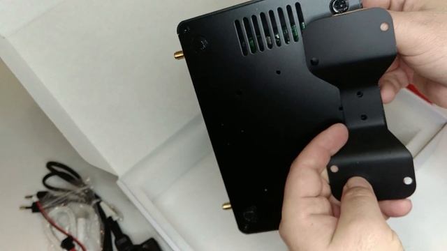 Mini PC Intel Core i3 5010U на Windows 10 Дёшево и сердито Unboxing смотреть онлайн