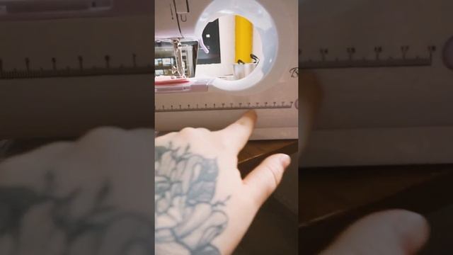 Nopirku MINI ŠUJMAŠĪNU plaukstas lielumā Birgitta! SEWING MACHINE UNBOXING | Renāte смотреть онлайн