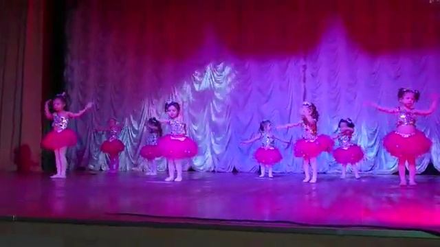 Танец "часики" KristallDance смотреть онлайн