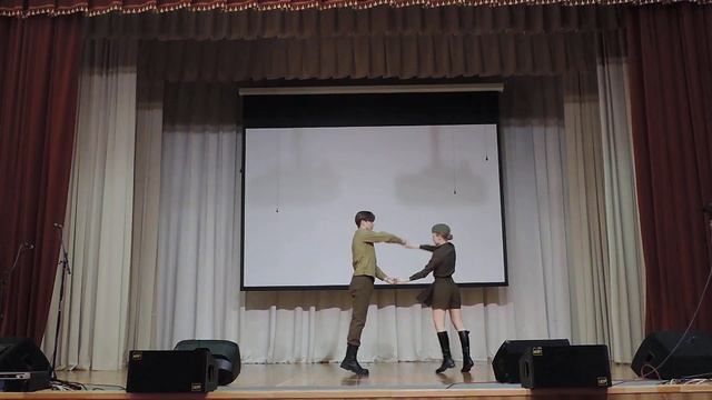 Вальс "Военная история" Сомова Вика, Кожевников Артём ,Черницына Ангелина, 17 лет смотреть онлайн