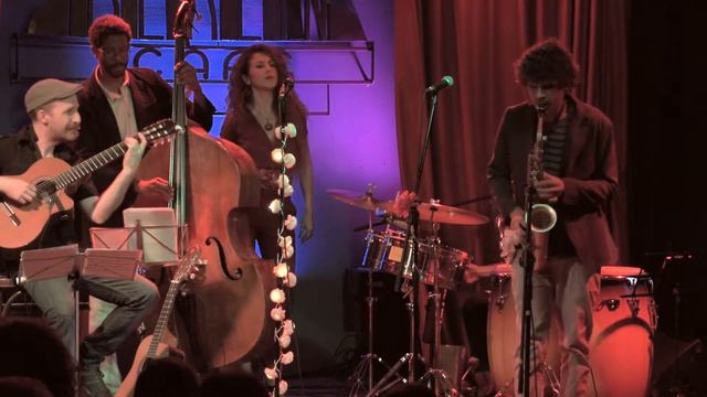 Ángela Cervantes - "Tres Palabras" with Antonio Lizana - Café Berlín - Madrid 17/09/2016 смотреть онлайн