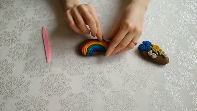 "Радуга". Поделка из пластилина на камне. смотреть онлайн