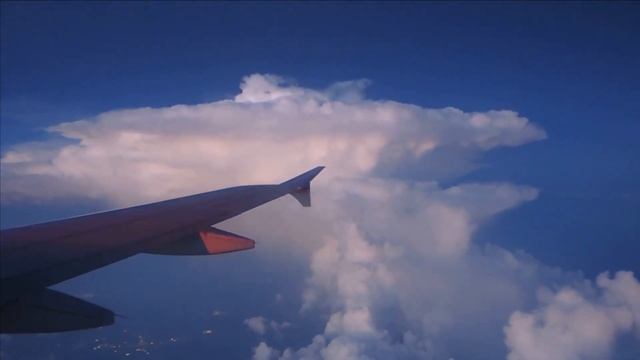 Пролетая рядом с сильнейшей грозой в штате Техас, США. Часть 2. смотреть онлайн