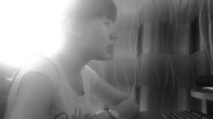 Мальчики и девочки нюхают какоин)