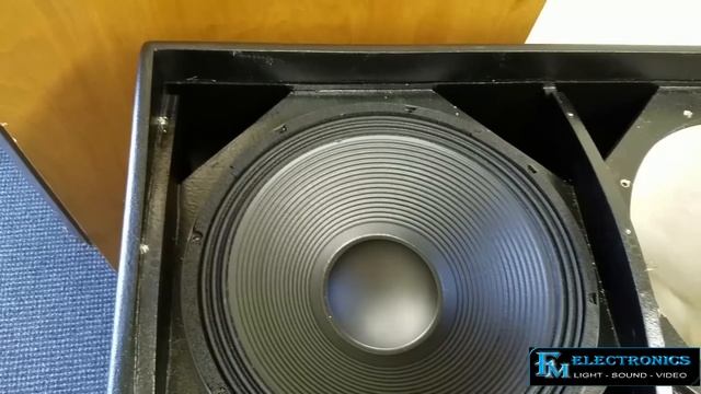 Bajos Martín WS218X con Bocinas de 3000 watts смотреть онлайн