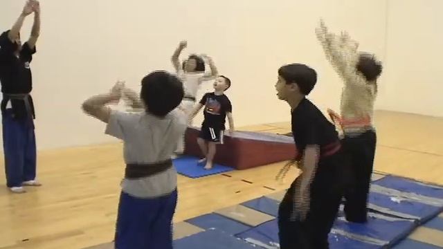 Samurai Karate 5-10yrs old hack handspring practice смотреть онлайн
