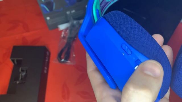 Unboxing Logitech G733 (auriculares Gaming) Comparativa con kraken X de Razer en descripción. смотреть онлайн