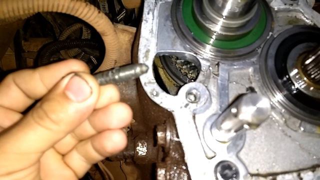 Caixa de cambio vazando óleo, Fiat Uno, palio, strada смотреть онлайн