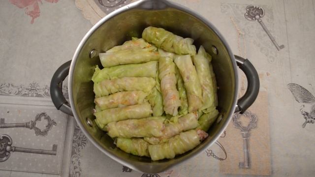Как БЫСТРО и ПРОСТО завернуть ГОЛУБЦЫ. Крутим ГОЛУБЦЫ ПО-НОВОМУ! смотреть онлайн