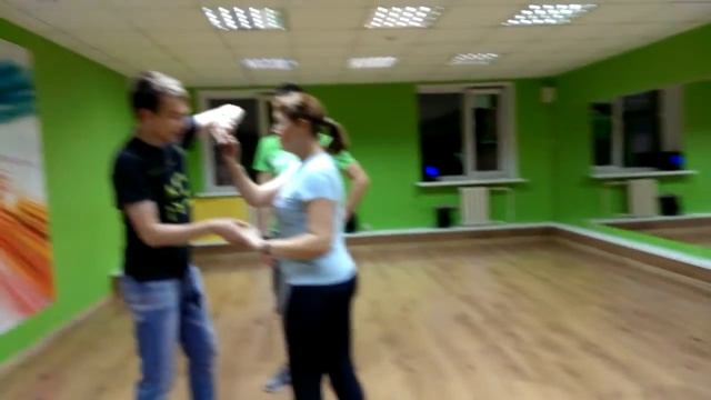 Старшая группа по зуку. Вращения с головой смотреть онлайн