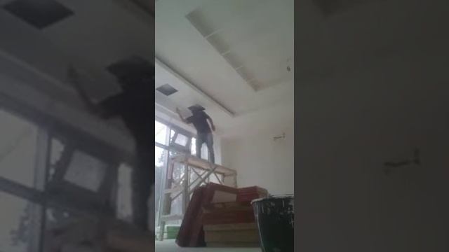 покраска потолка компрессором смотреть онлайн