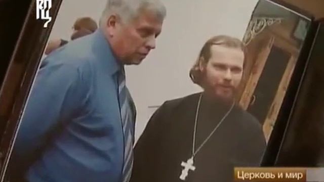 Патриарх Алексий II благословил венчание православной и баптиста в православном храме. 2006