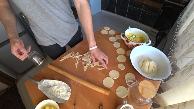 ПОВАРЮ!!! Пытаюсь готовить,не смейтесь :).вареники,рыба.домашний влог.#кухня #готовимдома #рецепты смотреть онлайн