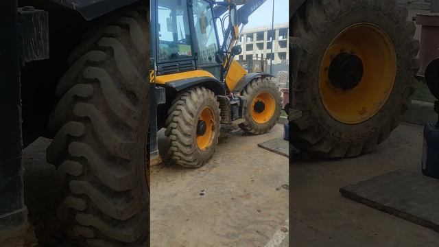 Техническое Обслуживание 250 м/ч Экскаватора погрузчика MST 544S и кривое решение конструкторов смотреть онлайн