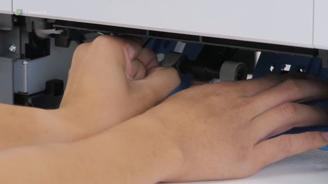 Lexmark M1246 - Clearing Paper jam in the front door смотреть онлайн