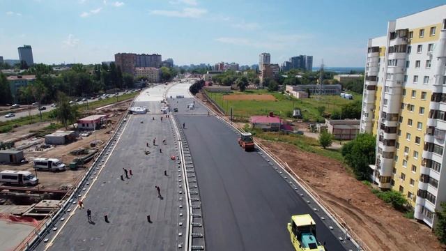 Начали укладывать асфальт на эстакаде в Самаре на Ново-Садовой смотреть онлайн