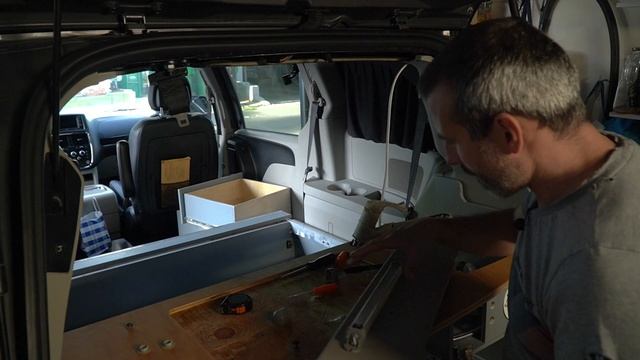 Kемпер-Bэн/Автодом из Mинивэна/ Dodge Grand Caravan/ Camper Van