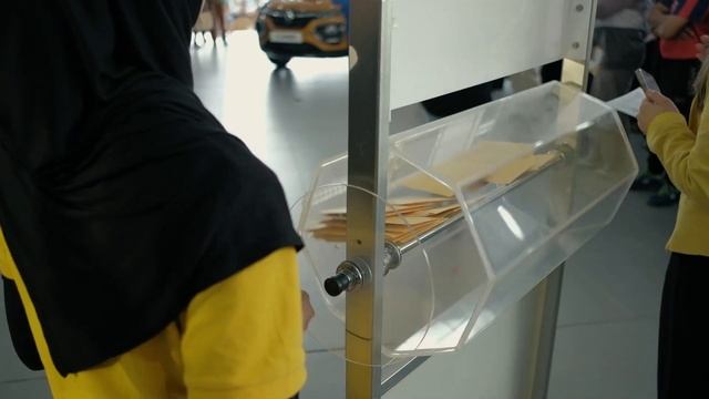 Renault Brunei: The Most Exciting and the Biggest Lucky Draw in Brunei смотреть онлайн