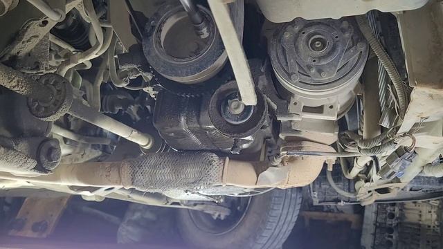 Daewoo Nexia Даево некия Лайфхак, снимаем шкив. Коленвал. смотреть онлайн