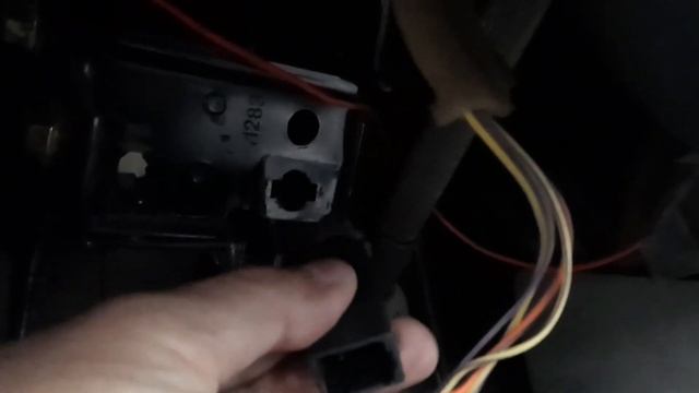 COMO CAMBIAR EL BULBO DE FRENO (INTERRUPTOR, SWITCH) EN UN NISSAN PLATINA смотреть онлайн