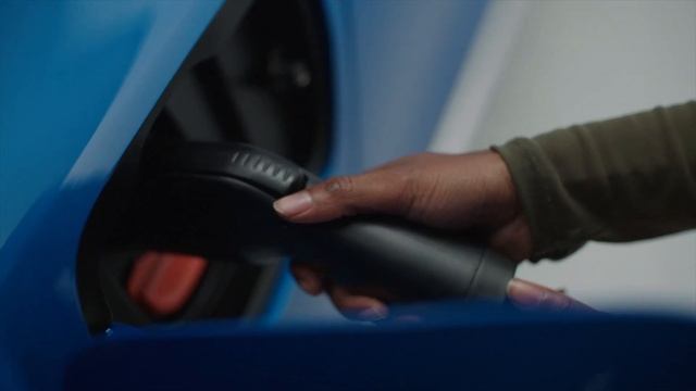 2024 Chevrolet Equinox EV First Look - All the Tech! смотреть онлайн