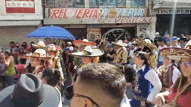 Carnaval San Lorenzo Tezonco 2023 | Comparsa Los Reyes del Carnaval | Banda La Potente смотреть онлайн