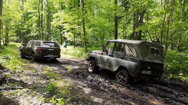 Нива не едет, Hilux буксует, Great Wall обьезжает, Газик и УАЗик жгут, волинка ищет грязь - часть 2 смотреть онлайн