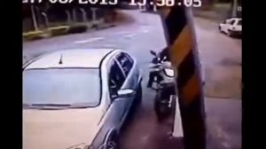 Бразильский полицейский застрелил пытавшегося ограбить его налетчика