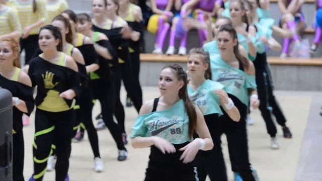 Фестиваль фитнес - танца в Атриуме Серебряного города смотреть онлайн