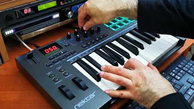 Nektar LX25 Dynacord DRP10 Cakewalk SPS25 Ploytec PL2 FB-7999 | Cyberpunk Electronic - Superteclado смотреть онлайн
