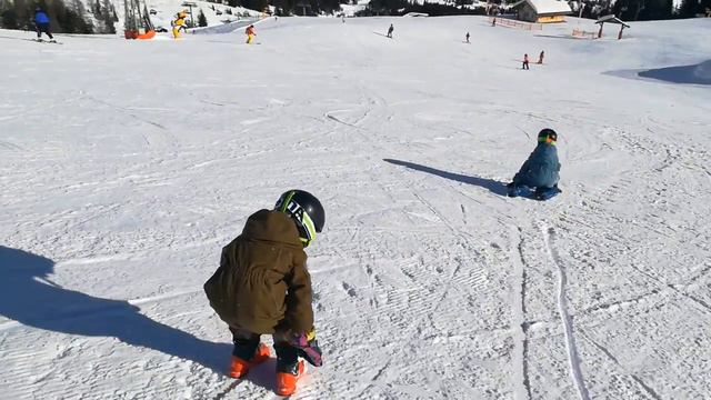 Работа в команде, жизнерадостная, однако, не всегда легкое! смотреть онлайн