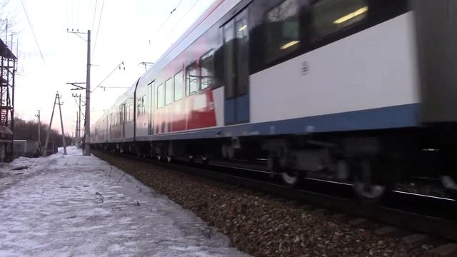 МЦД-1: Электропоезд ЭГ2Тв-028"Иволга 2.0" с приветливой бригадой смотреть онлайн