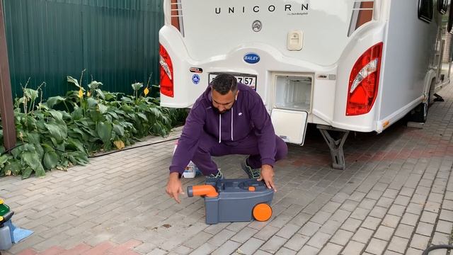 Про Караван : Как пользоваться туалетом смотреть онлайн