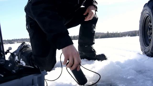 Reading a flasher or ice fishing sonar смотреть онлайн
