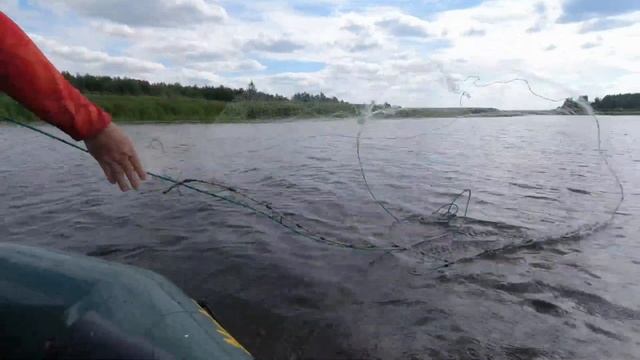 Рыбалка кастинговой сетью. Достаточно одного удачного броска. смотреть онлайн