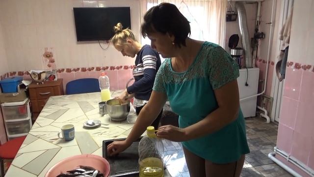 Надюшиным тортикам четыре года!  Спасибо мои хорошие за дружбу!